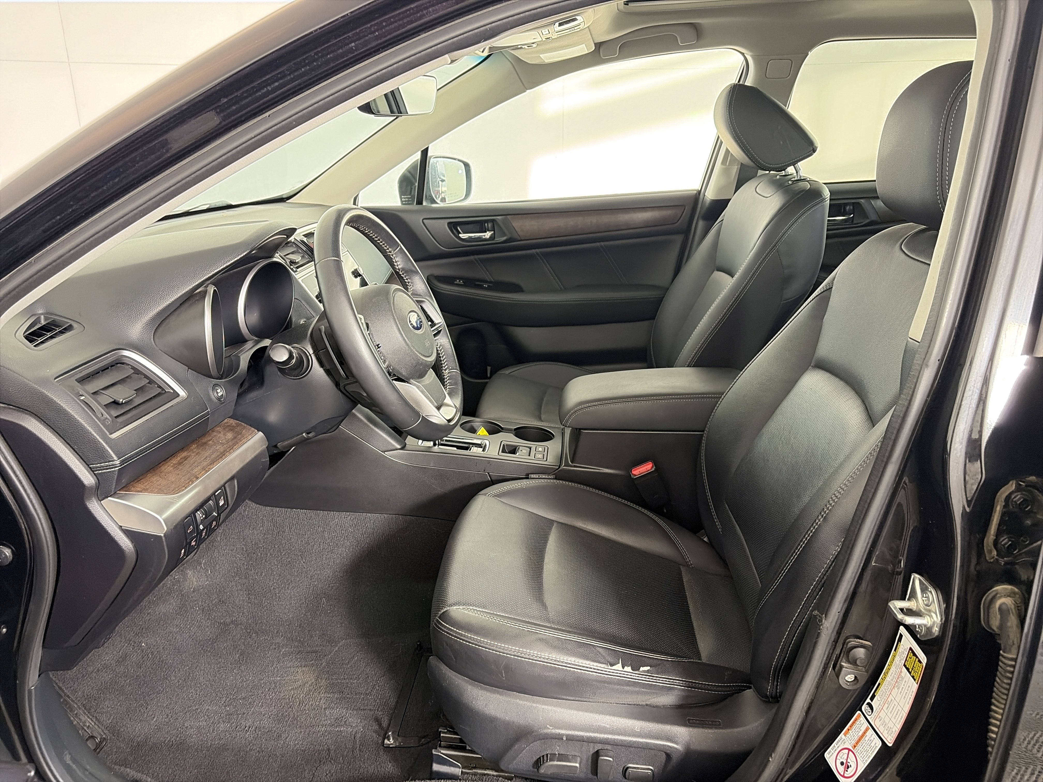 Used 2018 Subaru Outback 2.5i Limited image 6