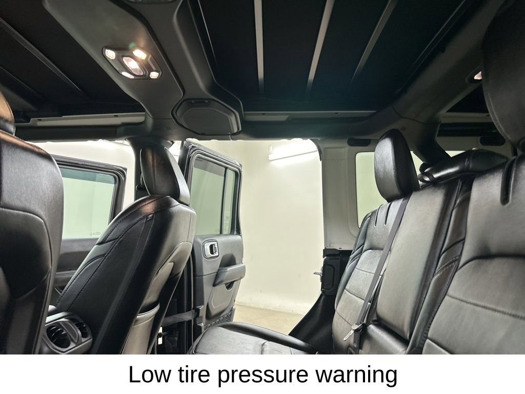 Used 2023 Jeep Wrangler Unlimited Sahara w/ Cold Weather Group image 30