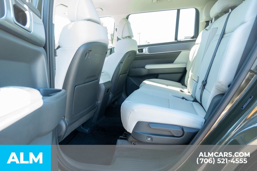 Used 2025 Hyundai Santa Fe SEL image 18