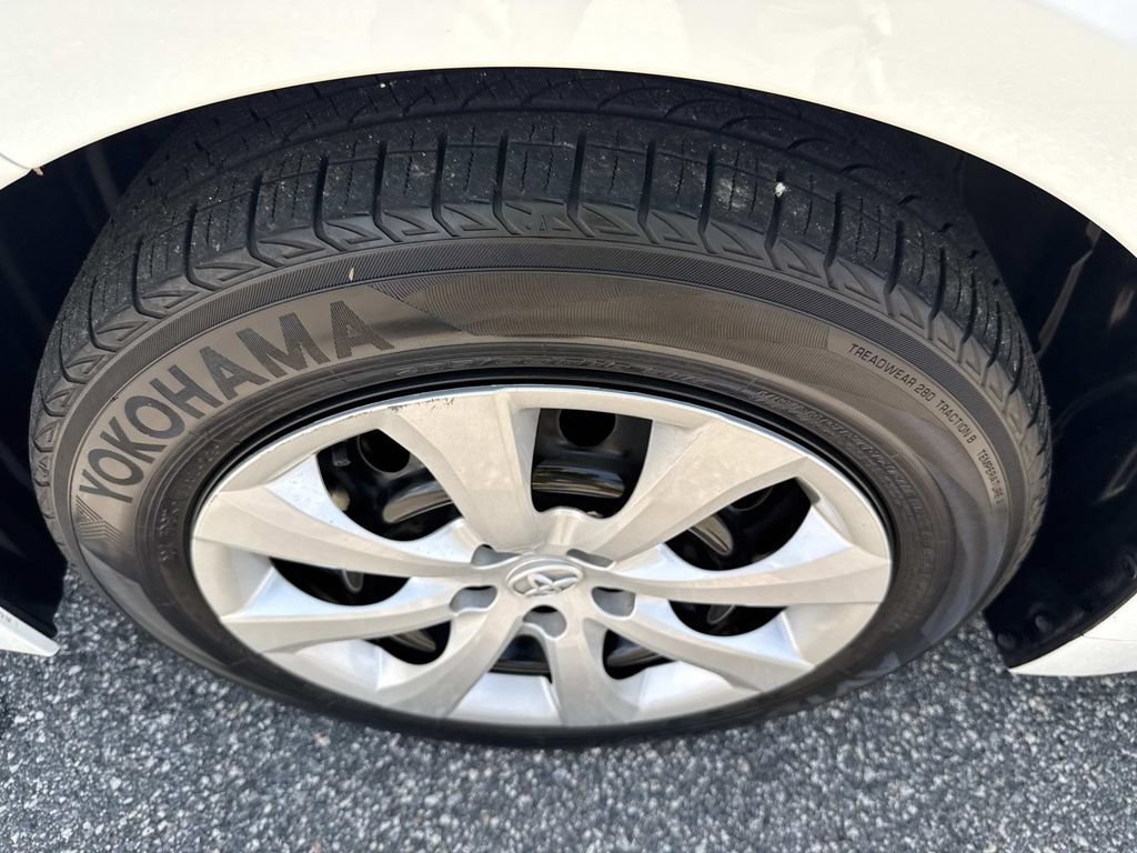Used 2023 Toyota Corolla LE FWD image 11