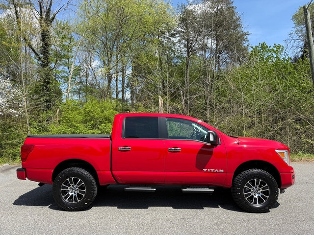Used 2021 Nissan Titan SV w/ SV Convenience Package AWD/4WD image 5