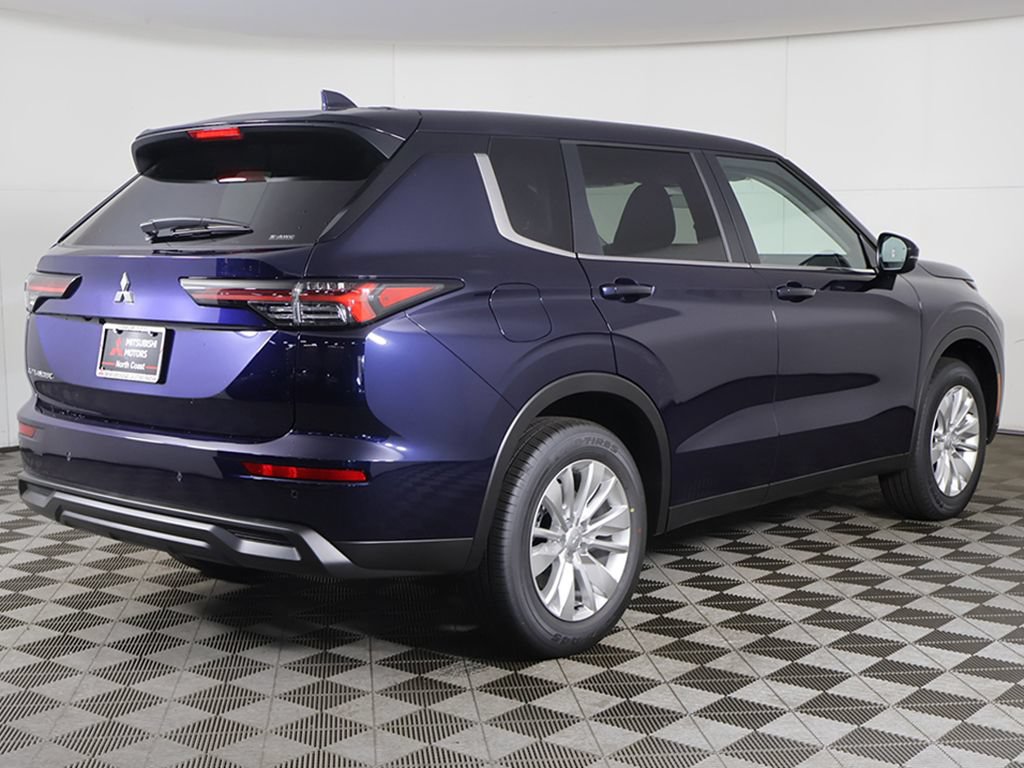 New 2026 Mitsubishi Outlander ES AWD/4WD image 10