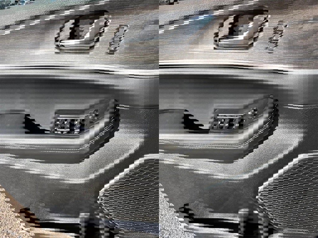 New 2026 Jeep Grand Cherokee L Limited w/ Limited Altitude Package image 20