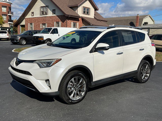 Used 2018 Toyota RAV4 Limited image 3