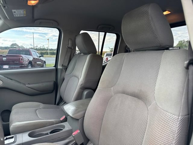 Used 2014 Nissan Frontier SV RWD image 8