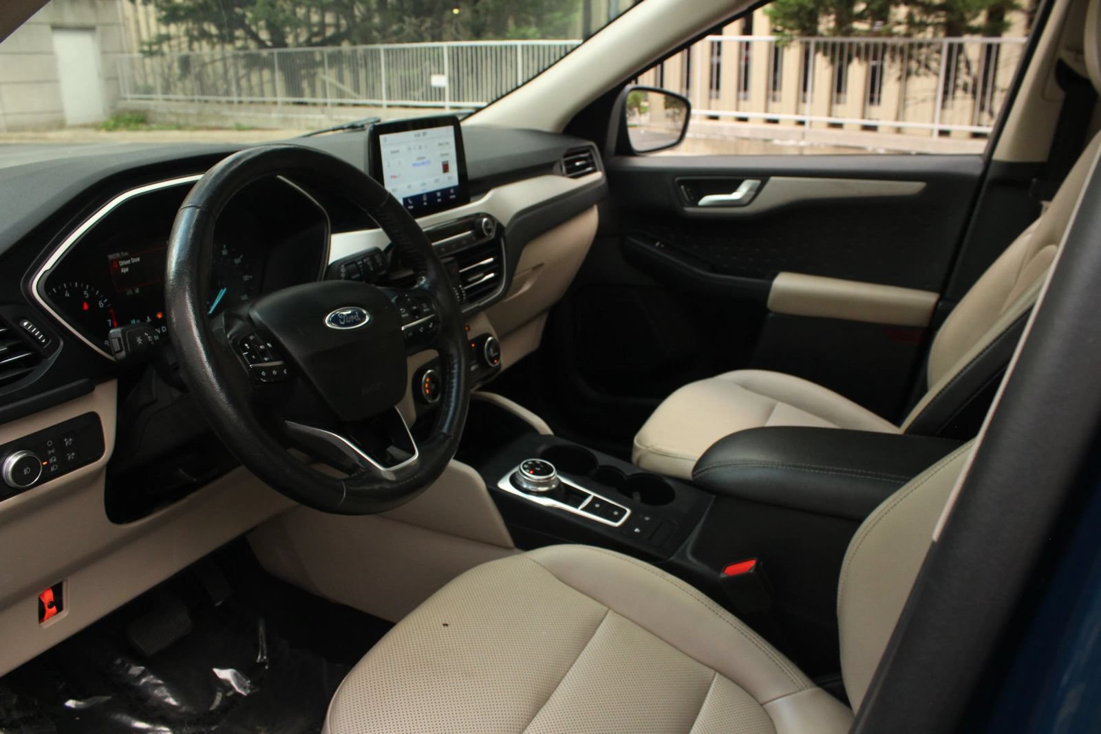 Used 2020 Ford Escape SEL AWD/4WD image 13