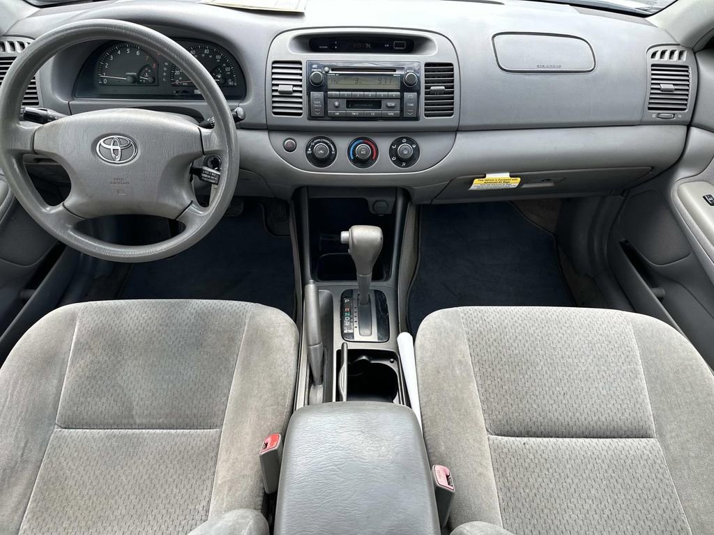 Used 2004 Toyota Camry LE FWD image 12