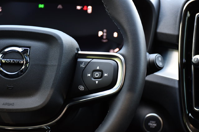 New 2026 Volvo XC40 B5 Ultra w/ Protection Package Premier AWD/4WD image 24