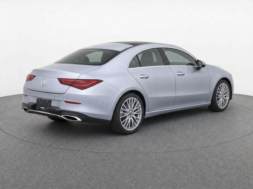 Used 2025 Mercedes-Benz CLA 250 4MATIC image 39