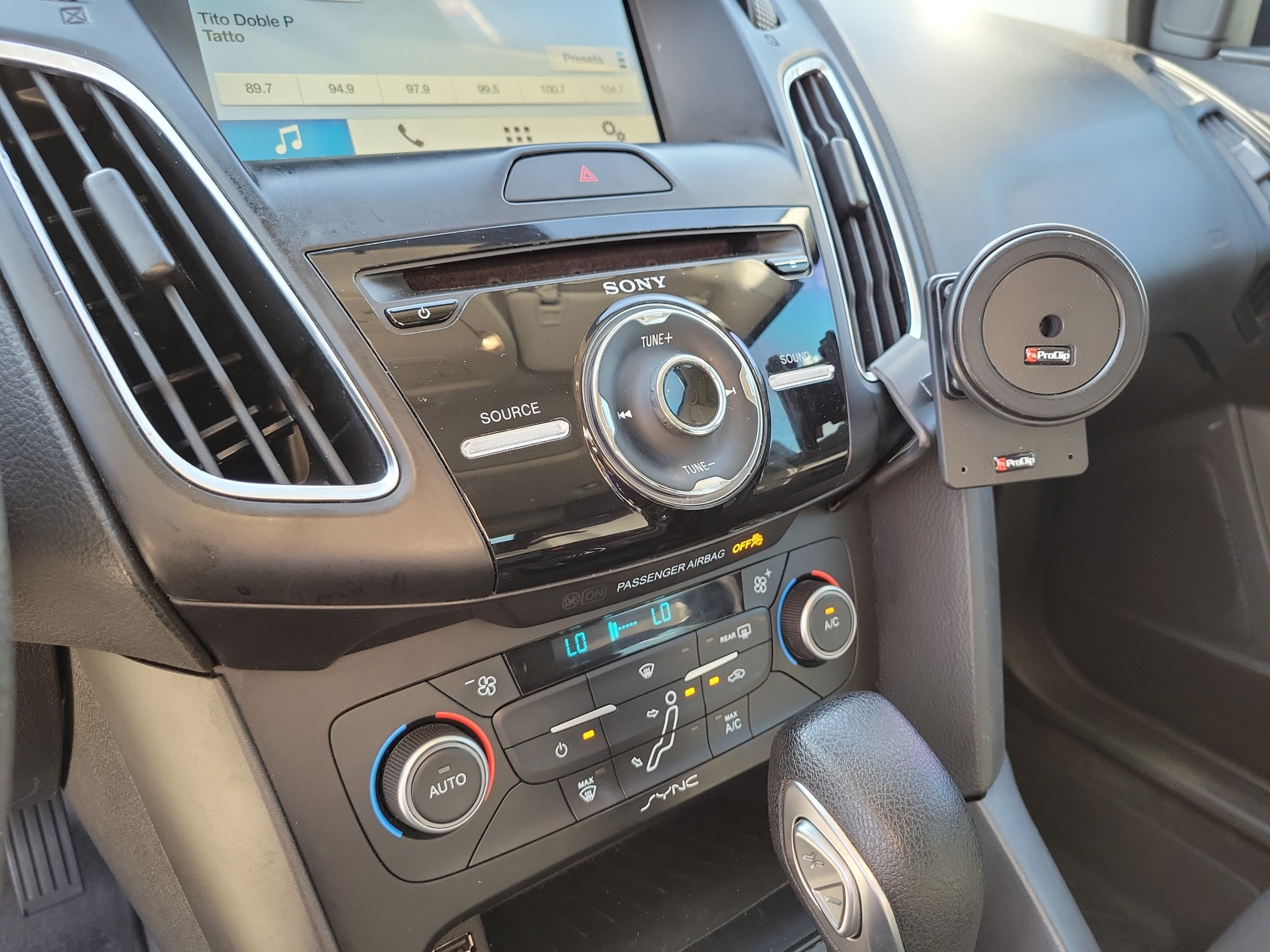 Used 2018 Ford Focus SEL FWD image 17
