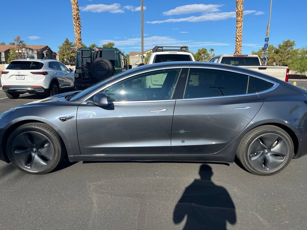 Used 2020 Tesla Model 3 Standard Range RWD image 4