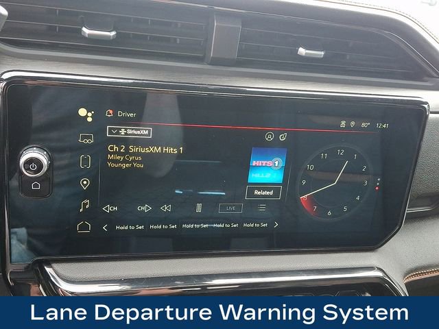 Used 2025 GMC Sierra 2500 AT4 image 17