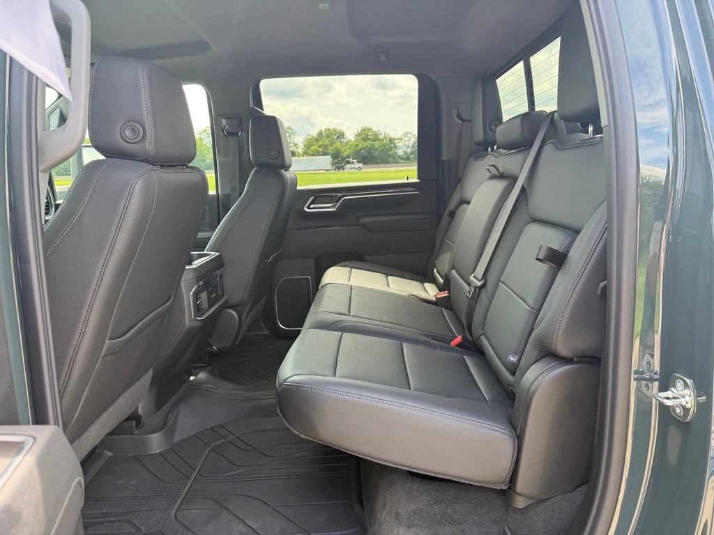 Used 2026 Chevrolet Silverado 2500 LTZ w/ LTZ Premium Package AWD/4WD image 17