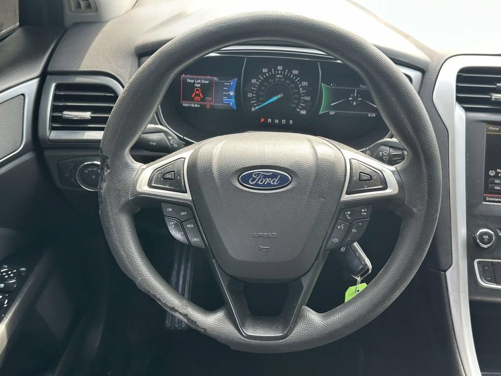 Used 2016 Ford Fusion SE FWD image 15