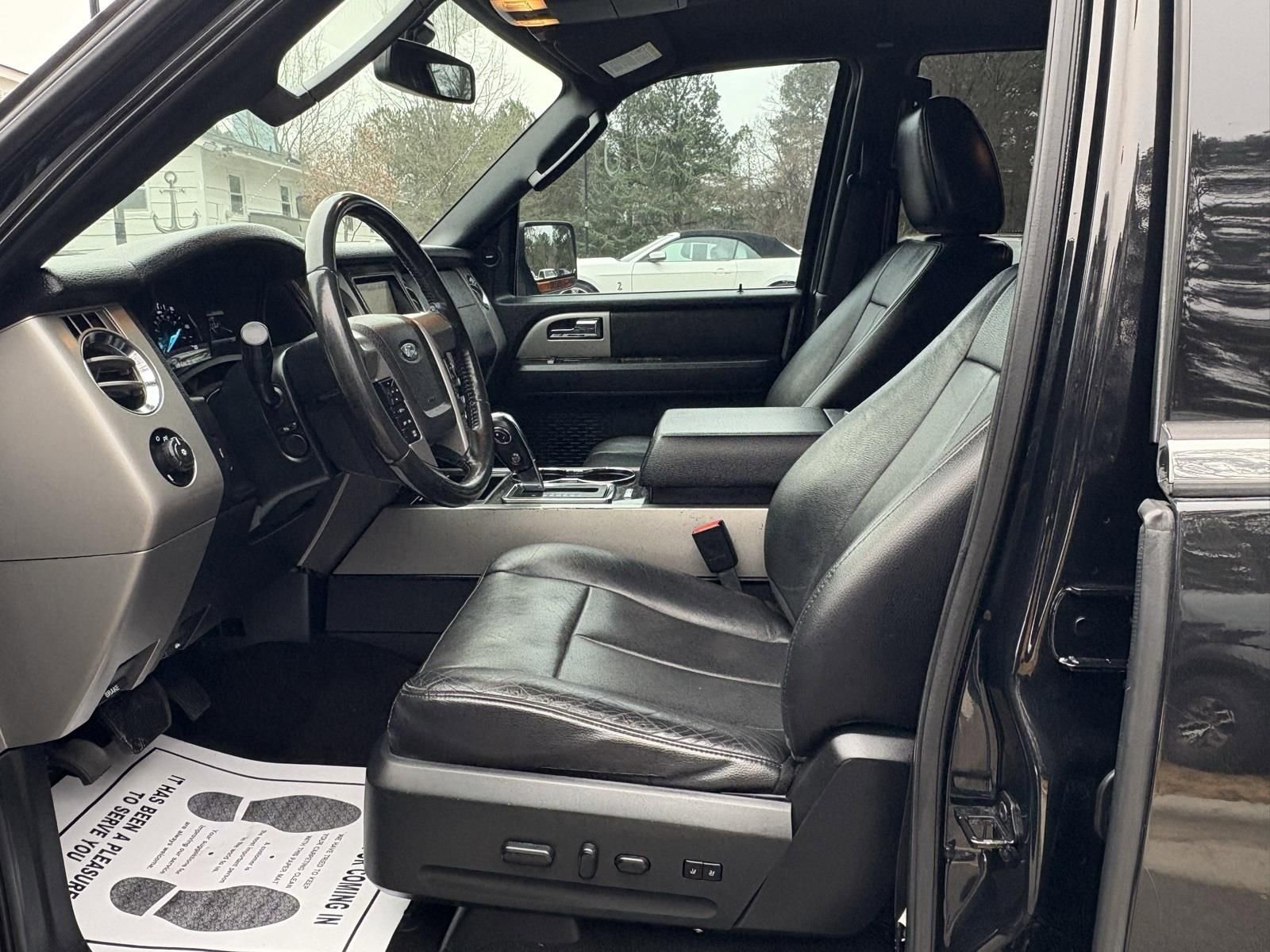 Used 2015 Ford Expedition Limited RWD image 24