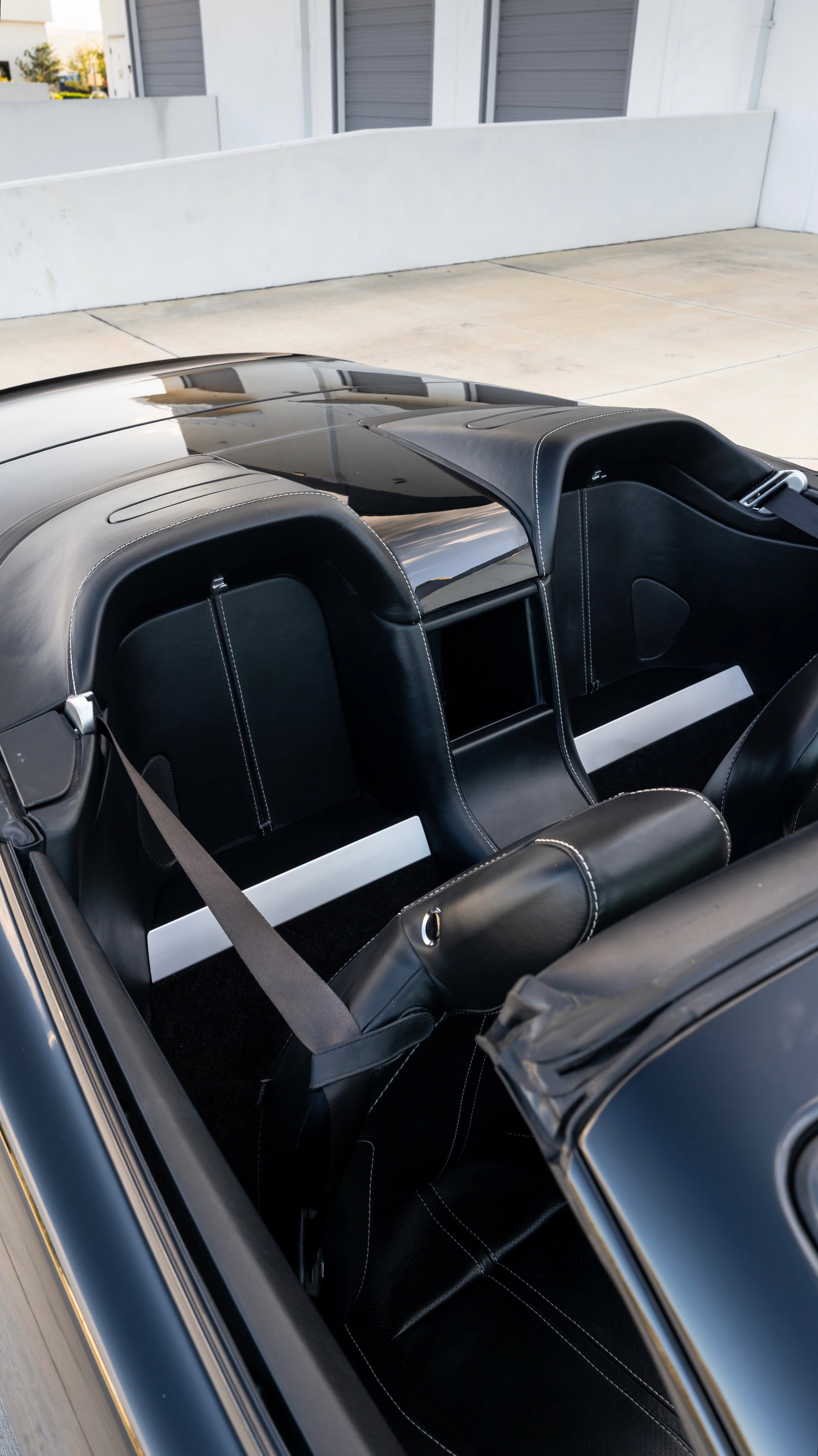 Used 2015 Aston Martin V8 Vantage GT image 24