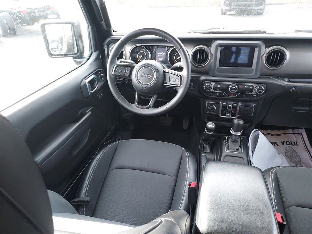 Used 2023 Jeep Gladiator Sport image 15