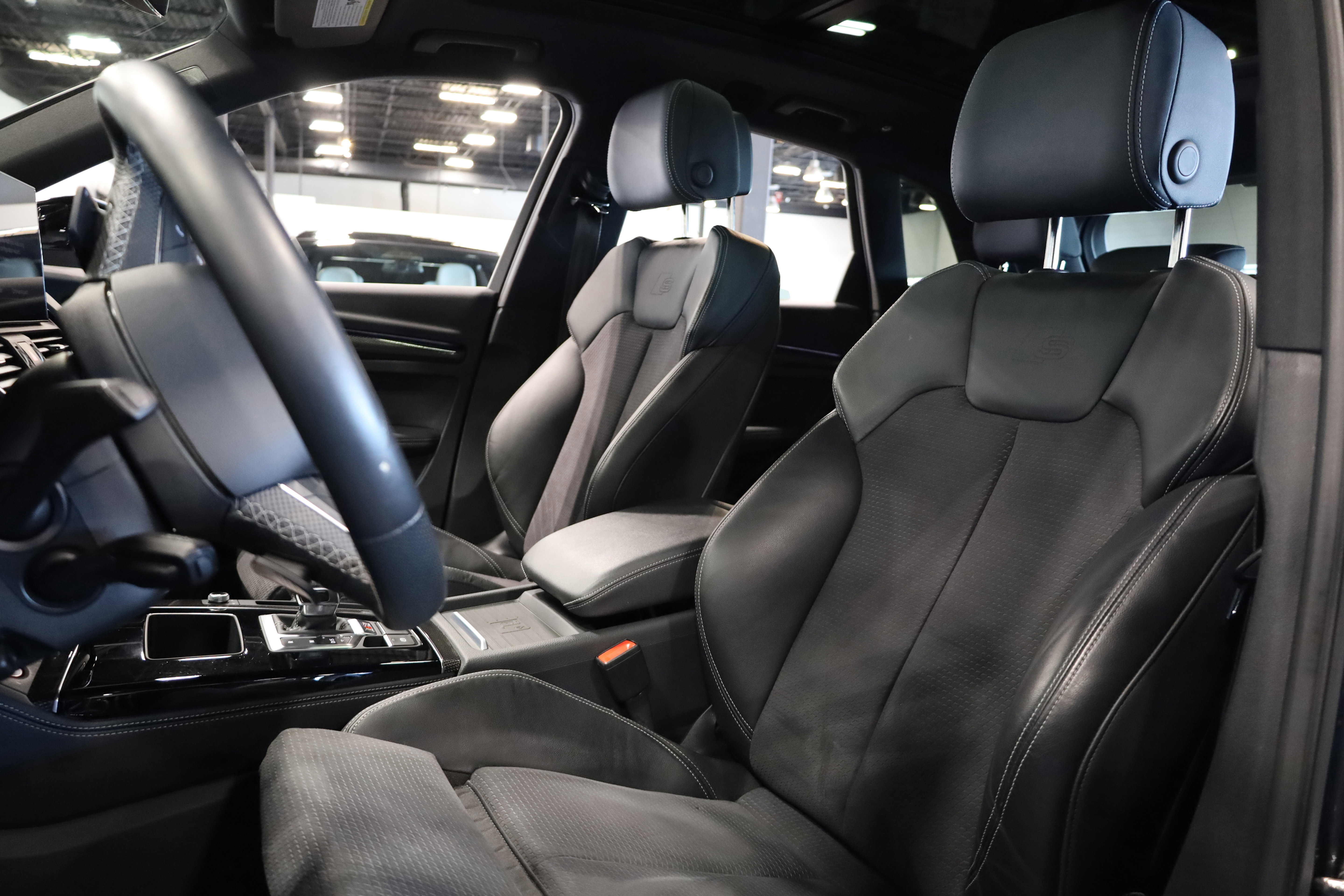 Used 2023 Audi SQ5 Prestige w/ Prestige Package image 17