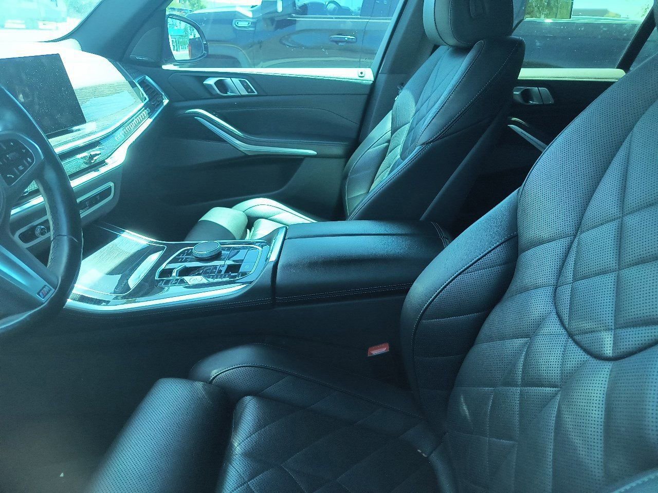 Used 2024 BMW X5 sDrive40i w/ M Sport Package RWD image 3