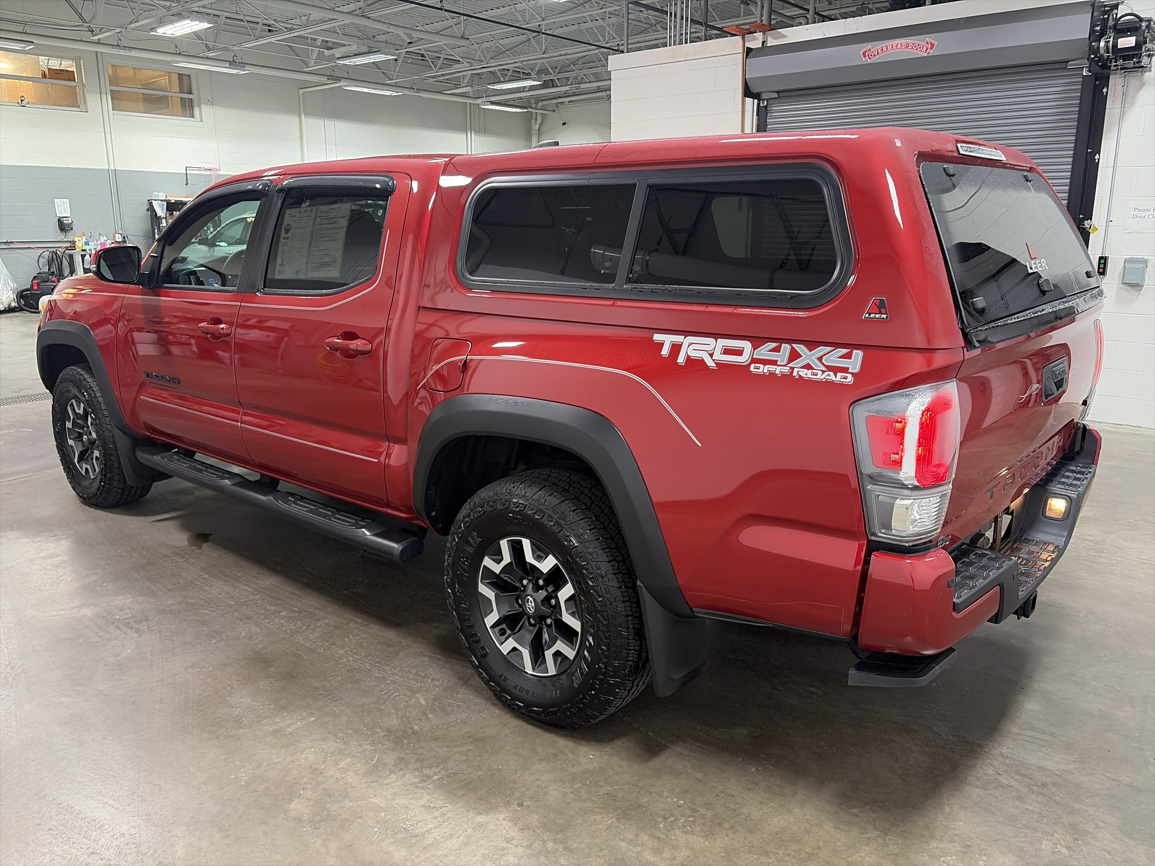 Used 2023 Toyota Tacoma TRD Off-Road w/ TRD Premium Off Road Package AWD/4WD image 16
