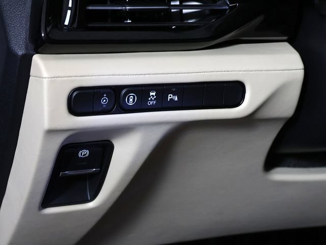 Certified 2024 Acura MDX w/ Technology Package AWD/4WD image 27