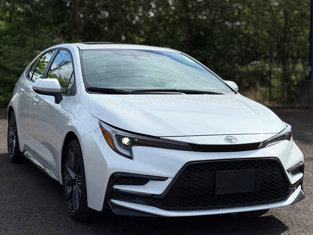 Certified 2025 Toyota Corolla XSE FWD image 7