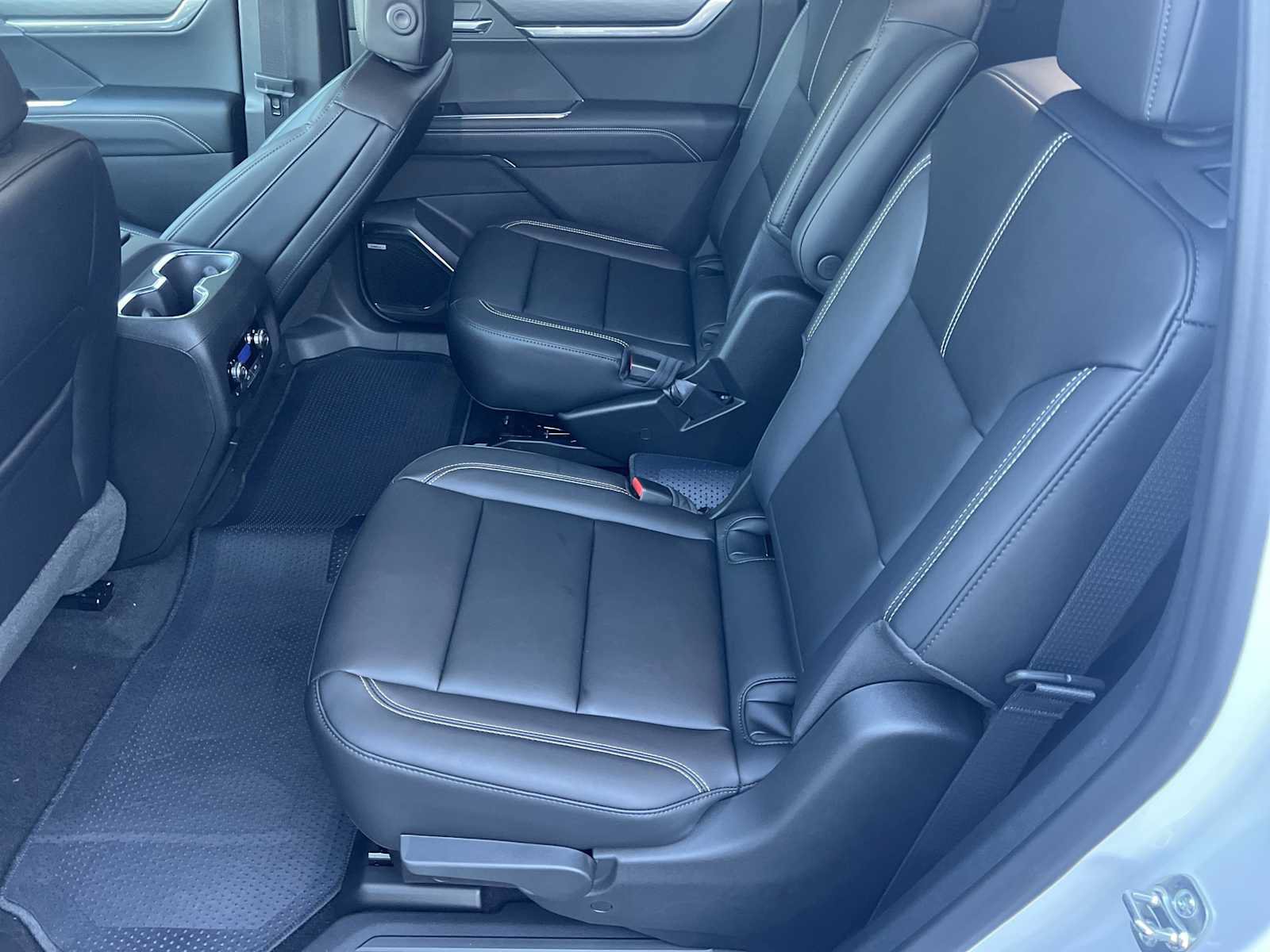 New 2026 GMC Acadia Elevation w/ Black Edition FWD image 19