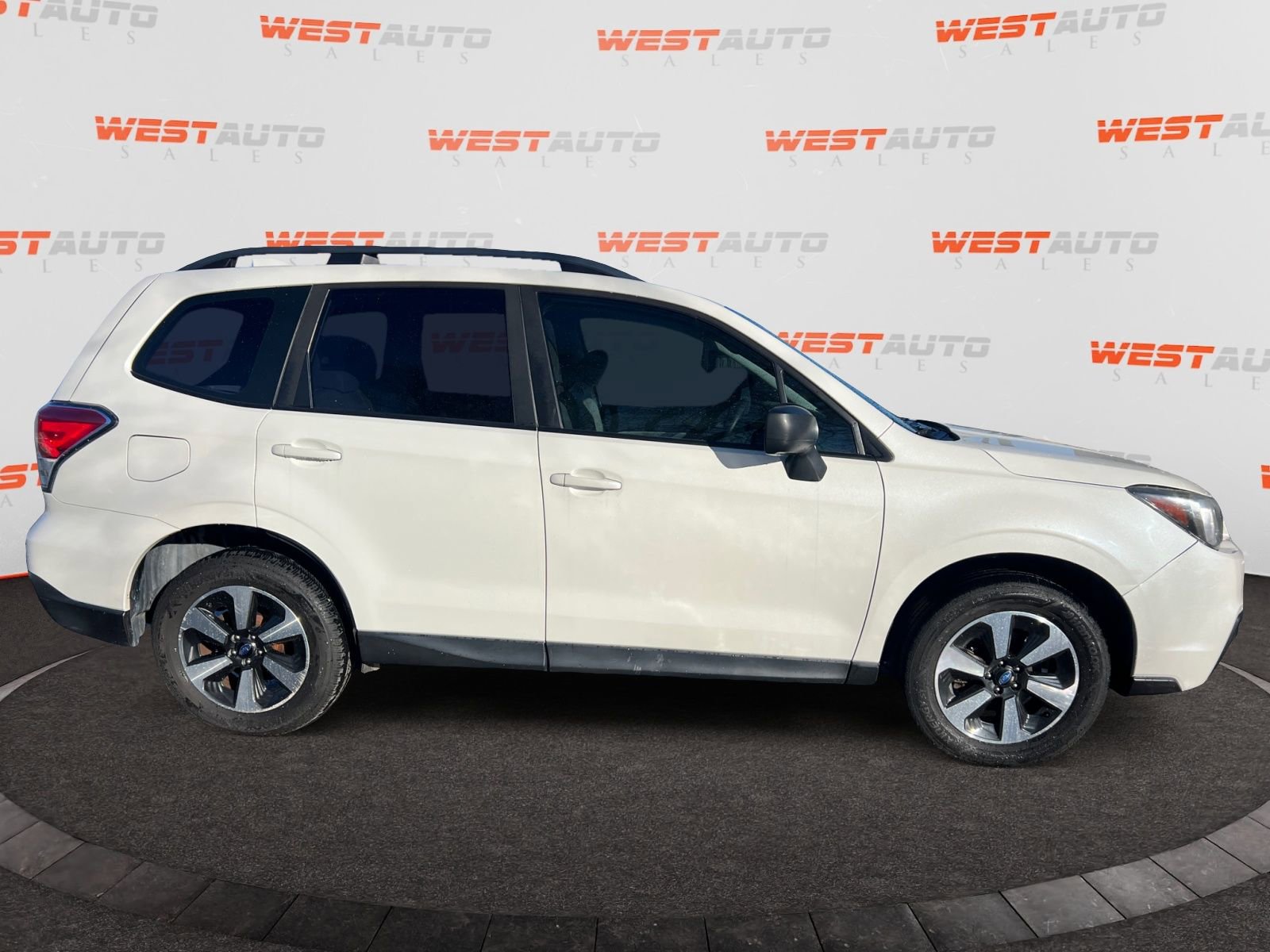 Used 2018 Subaru Forester 2.5i w/ Alloy Wheel Package image 6