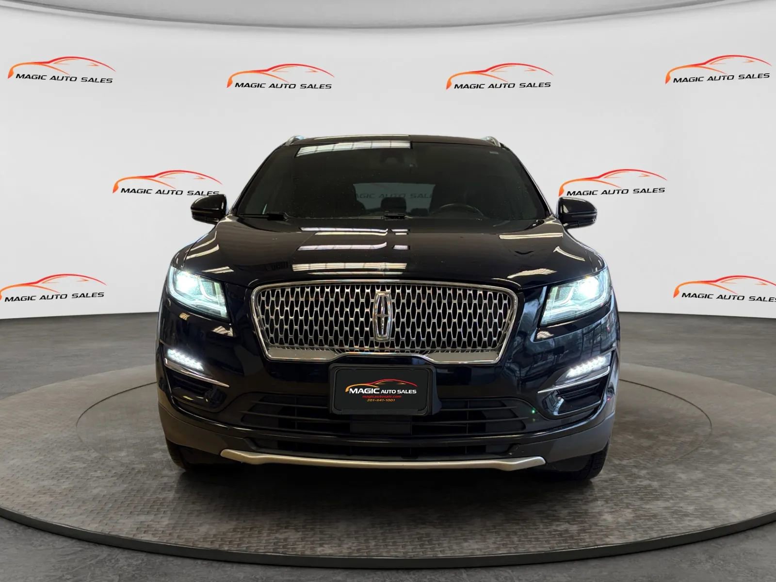Used 2019 Lincoln MKC Reserve w/ MKC Climate Package AWD/4WD image 3