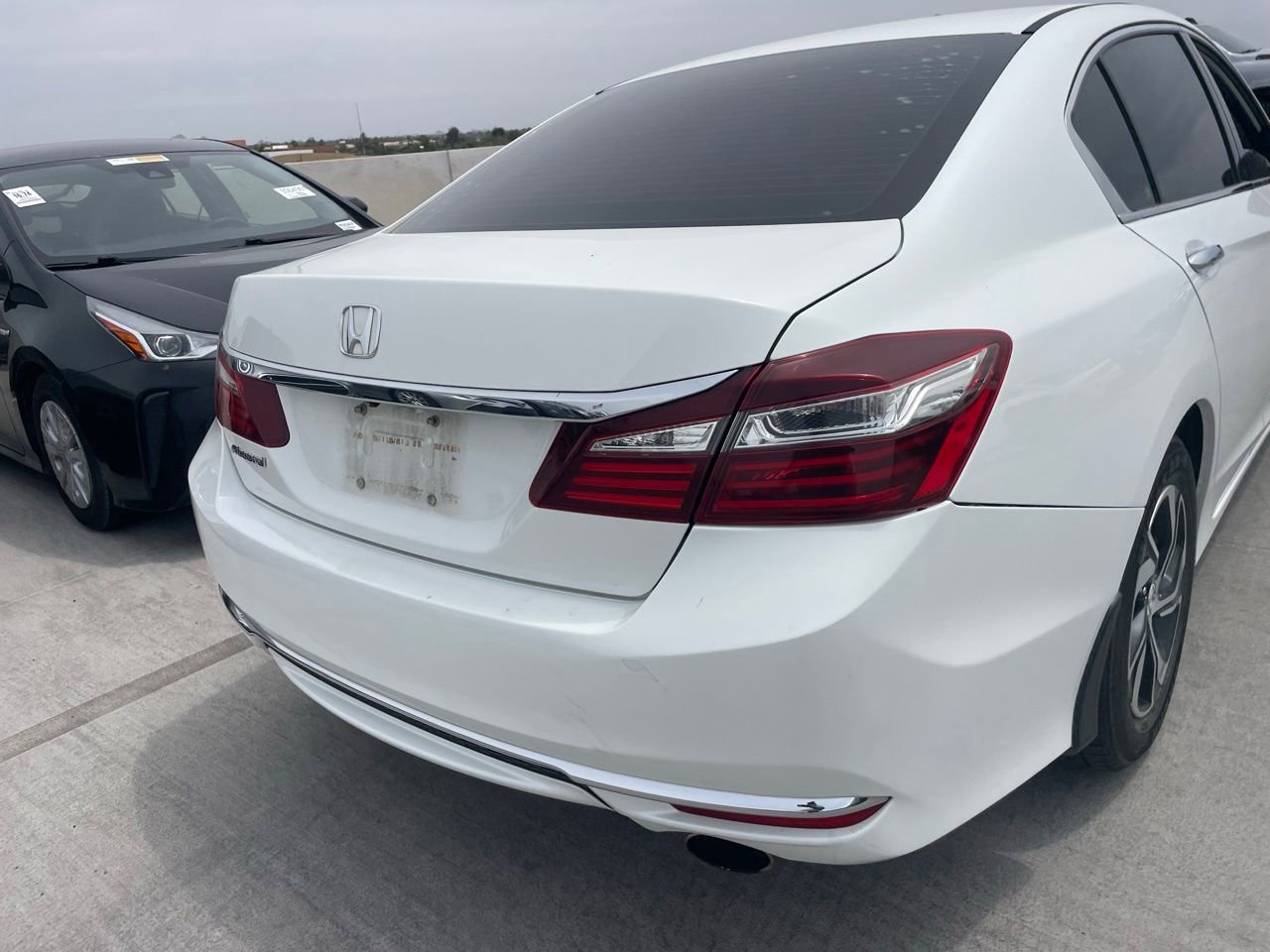 Used 2017 Honda Accord LX image 4