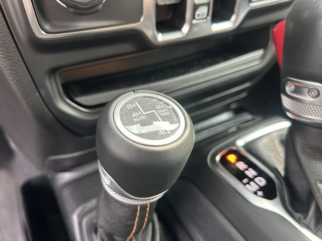 Used 2021 Jeep Gladiator Overland AWD/4WD image 5