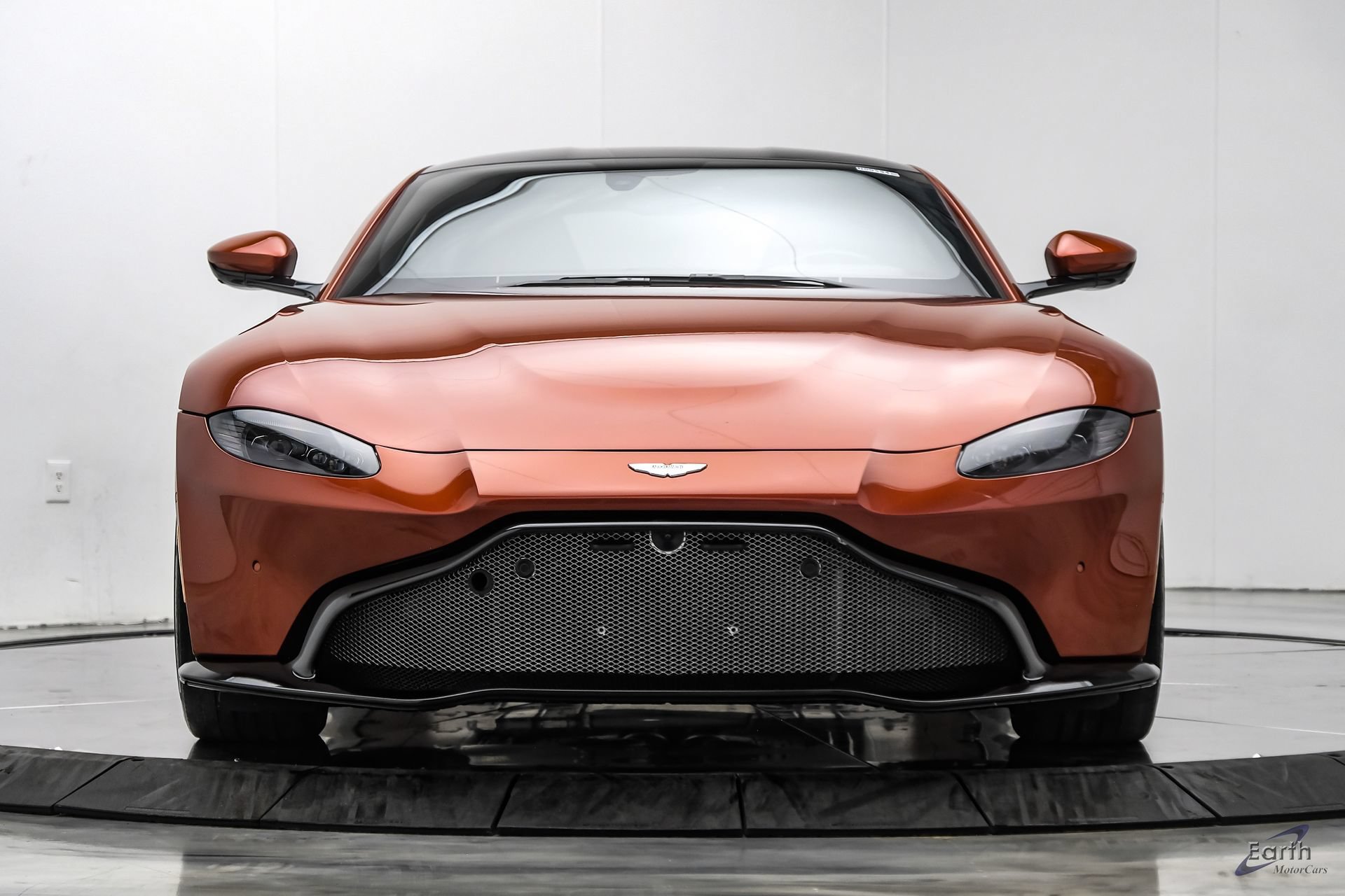 Used 2019 Aston Martin V8 Vantage Coupe RWD image 34