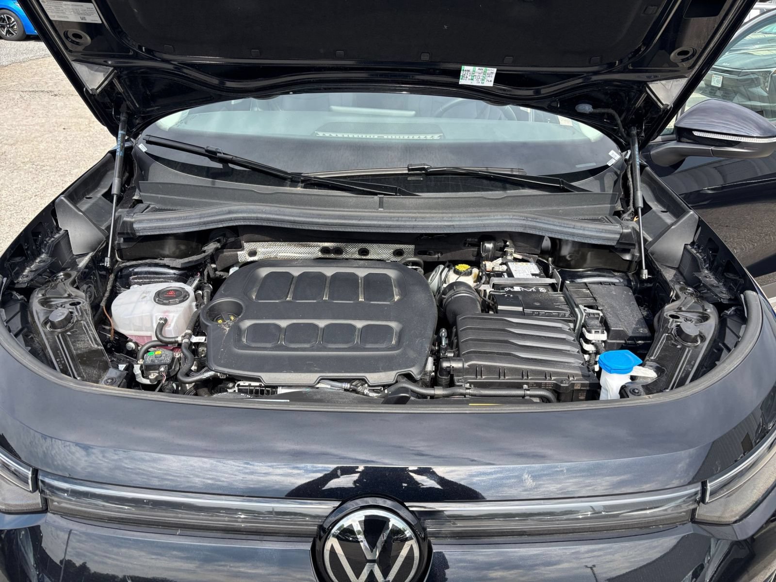 Used 2026 Volkswagen Tiguan SE FWD image 29
