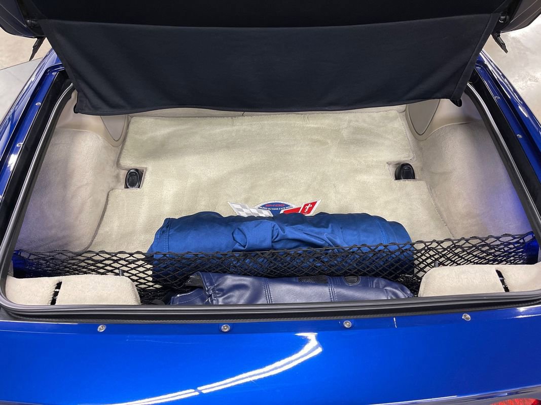 Used 2004 Chevrolet Corvette Coupe w/ Preferred Equipment Group image 44