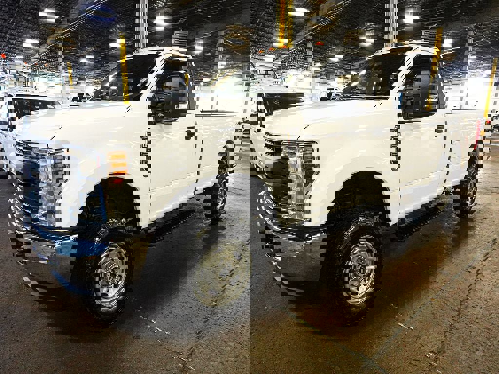 Used 2019 Ford F250 XL w/ XL Value Package AWD/4WD image 3