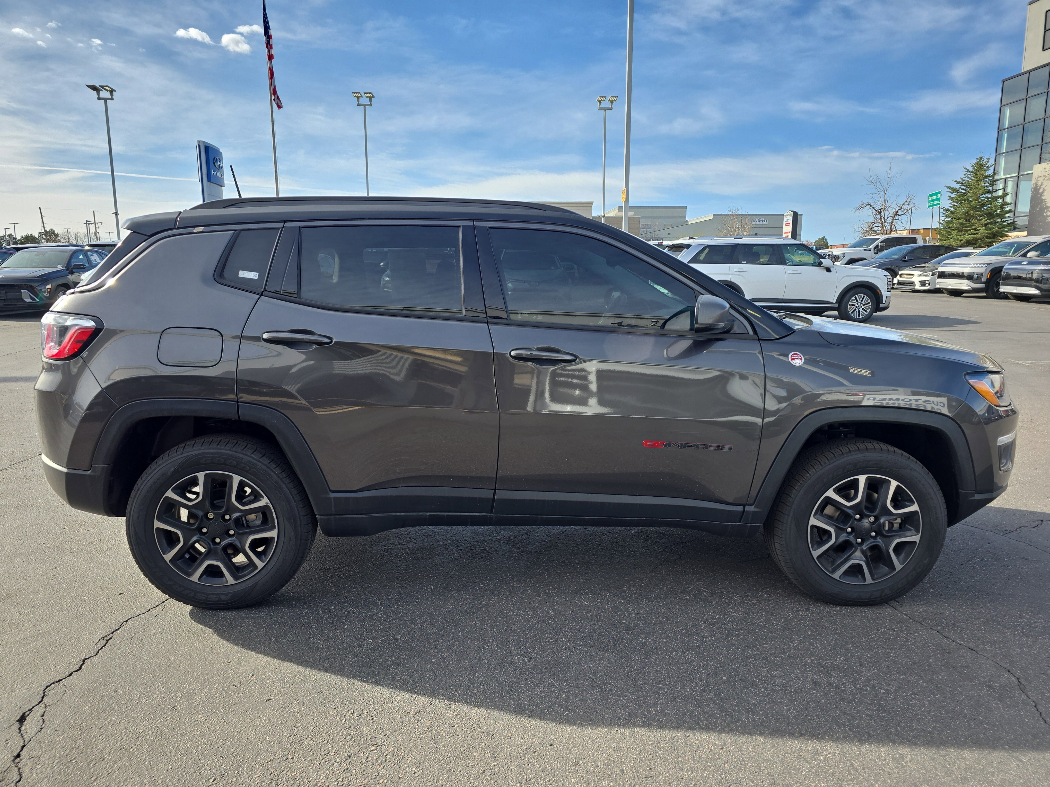 Used 2019 Jeep Compass Trailhawk w/ Cold Weather Group image 6