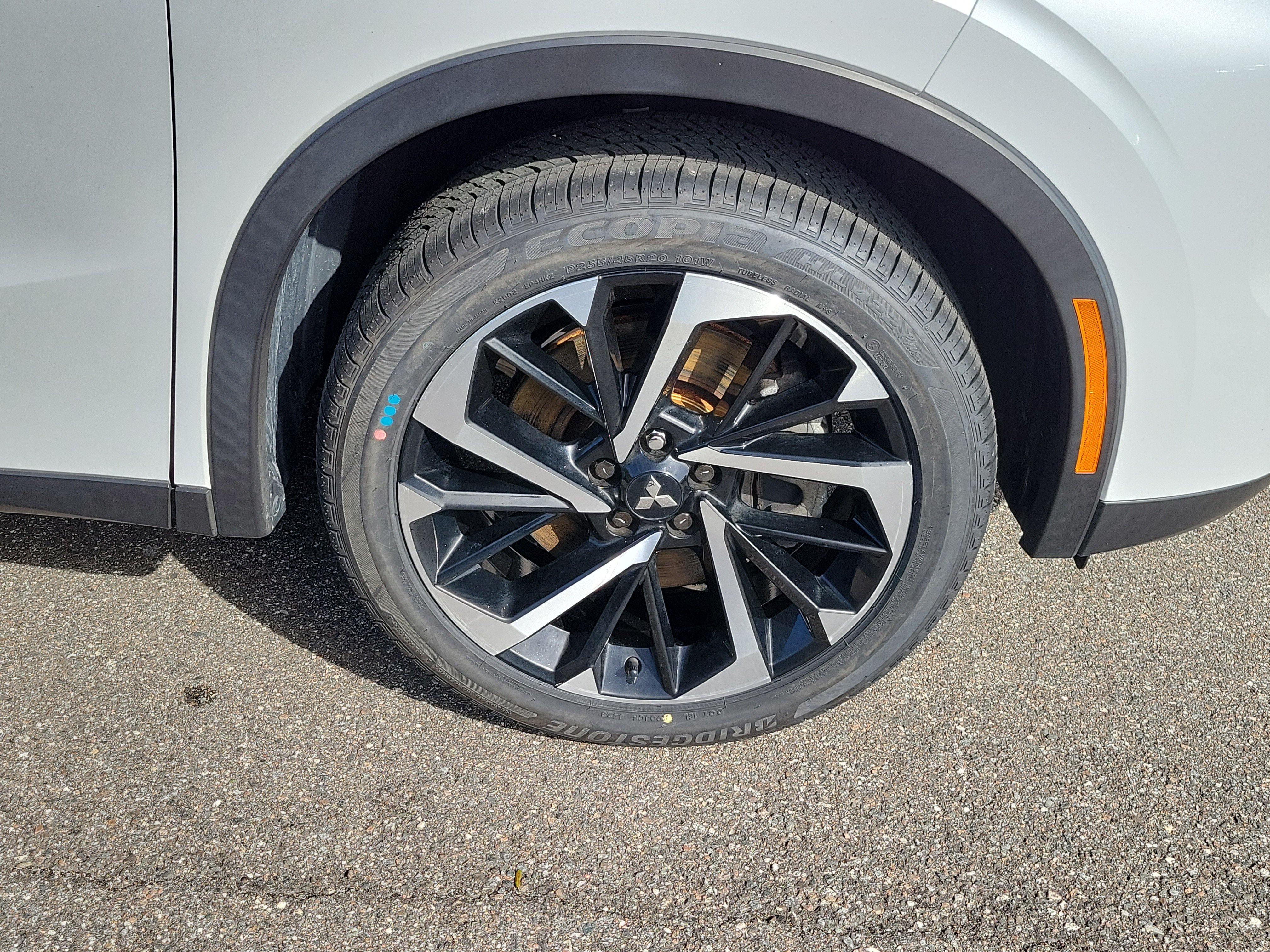 Used 2023 Mitsubishi Outlander SE AWD/4WD image 41