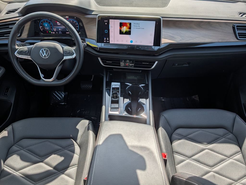 Used 2025 Volkswagen Atlas SE AWD/4WD image 27