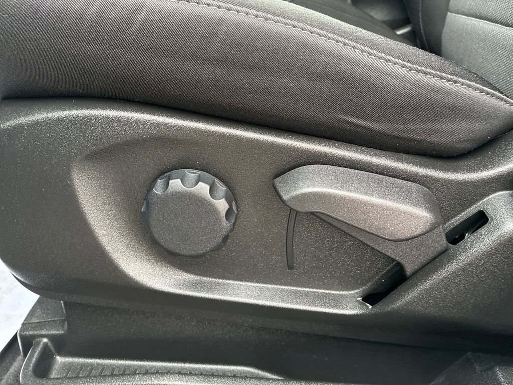 Used 2022 Ford Edge SE AWD/4WD image 11