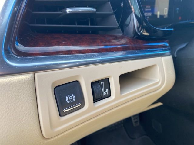 Used 2019 Cadillac XT5 Premium Luxury AWD/4WD image 18