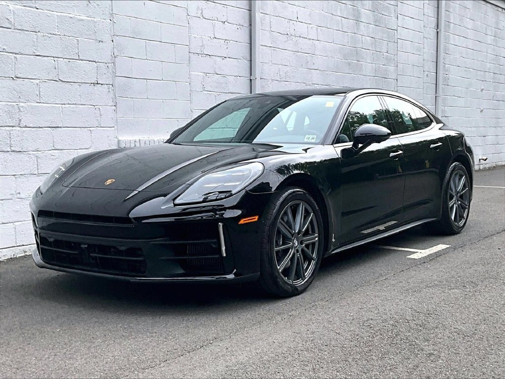 Certified 2025 Porsche Panamera 4 AWD/4WD image 1