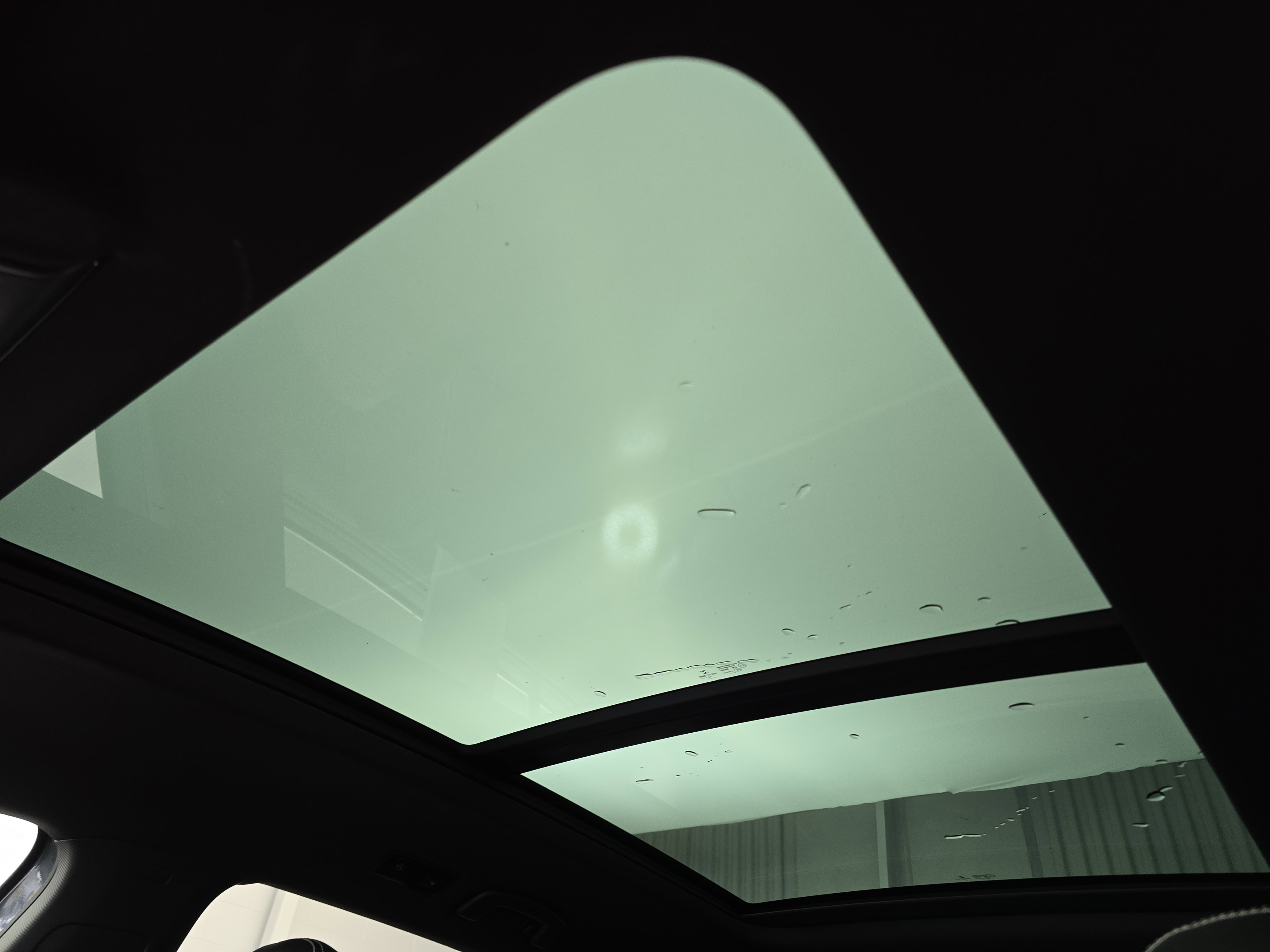 Used 2021 Volkswagen Atlas Cross Sport SEL Premium image 30