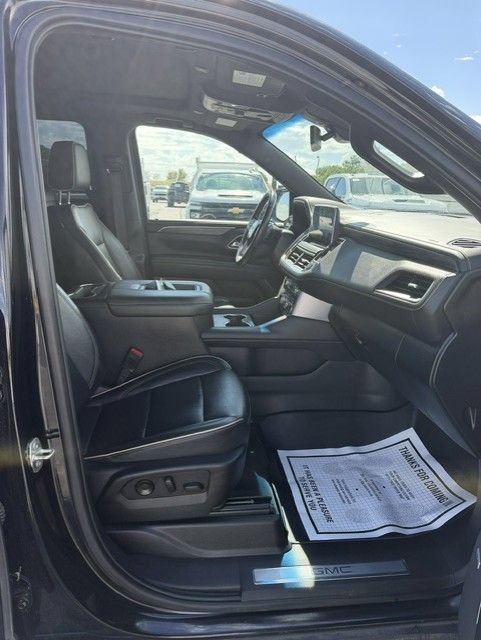 Used 2021 GMC Yukon XL SLT w/ SLT Luxury Plus Package AWD/4WD image 24