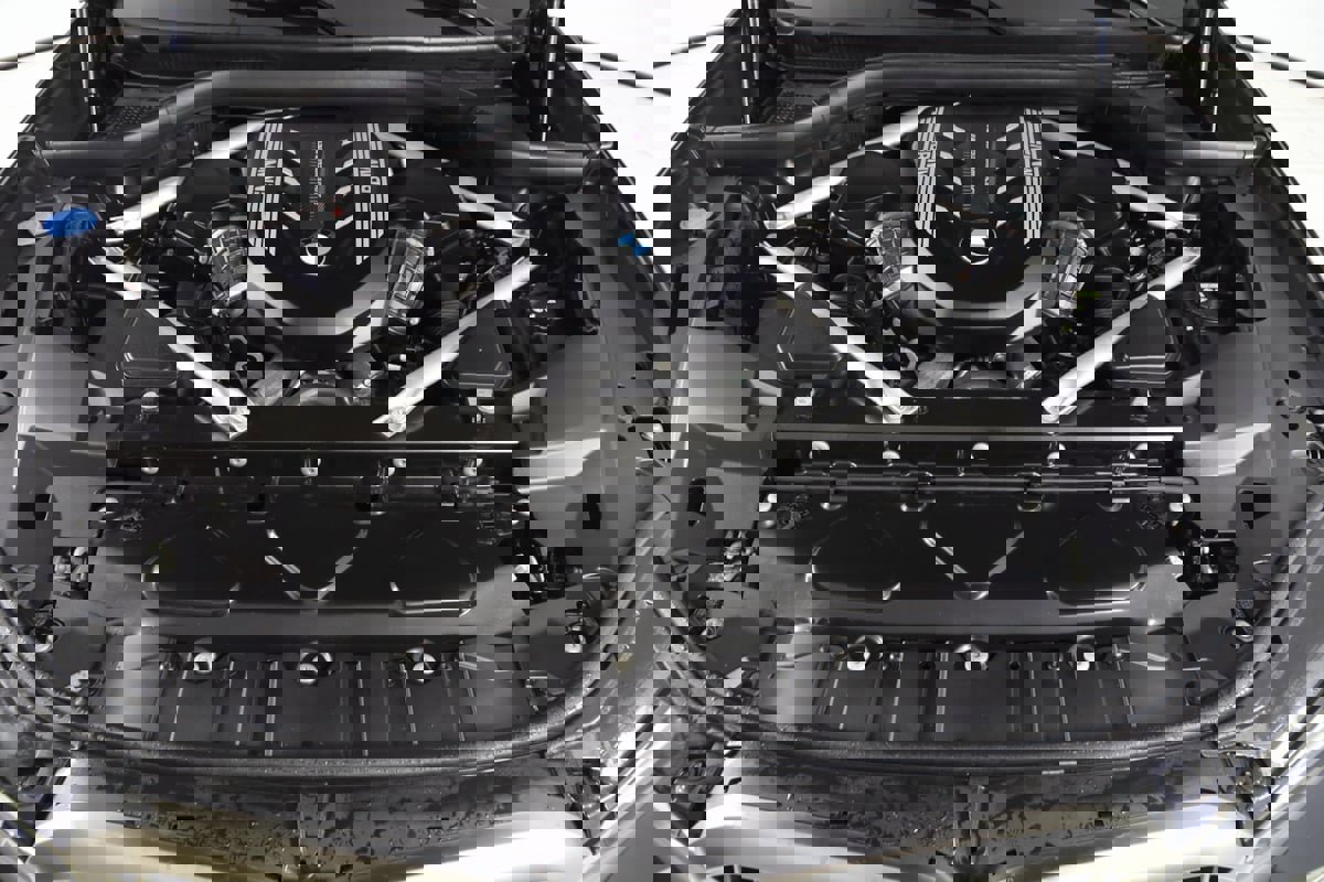 Used 2021 BMW X5 M50i image 58