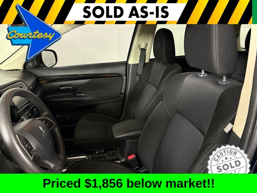 Used 2019 Mitsubishi Outlander ES FWD image 17