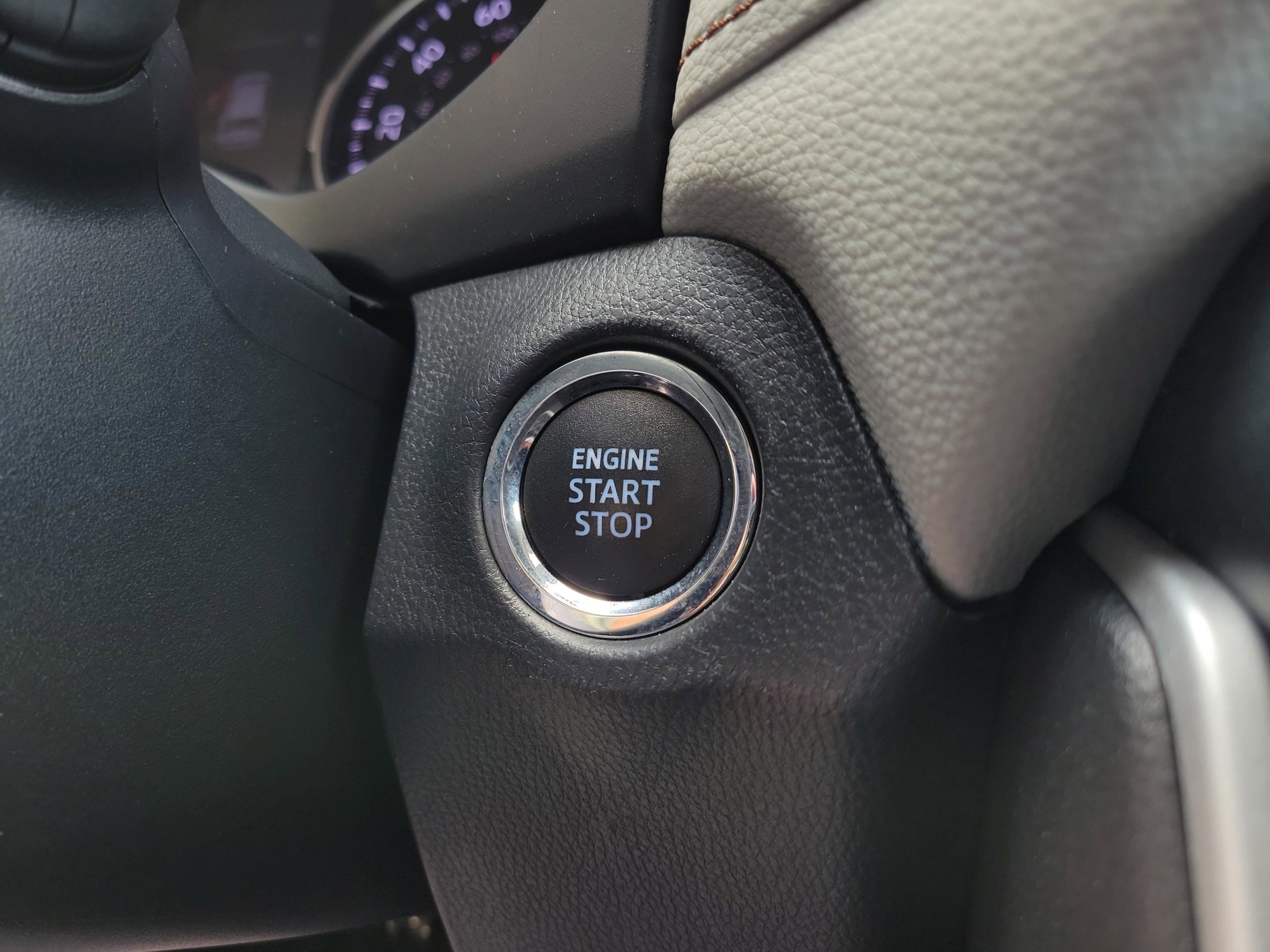 Used 2020 Toyota RAV4 XLE image 14