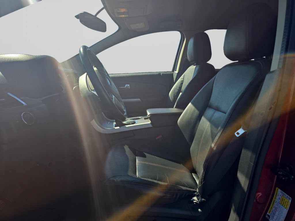 Used 2014 Ford Edge SEL w/ Equipment Group 204A AWD/4WD image 3