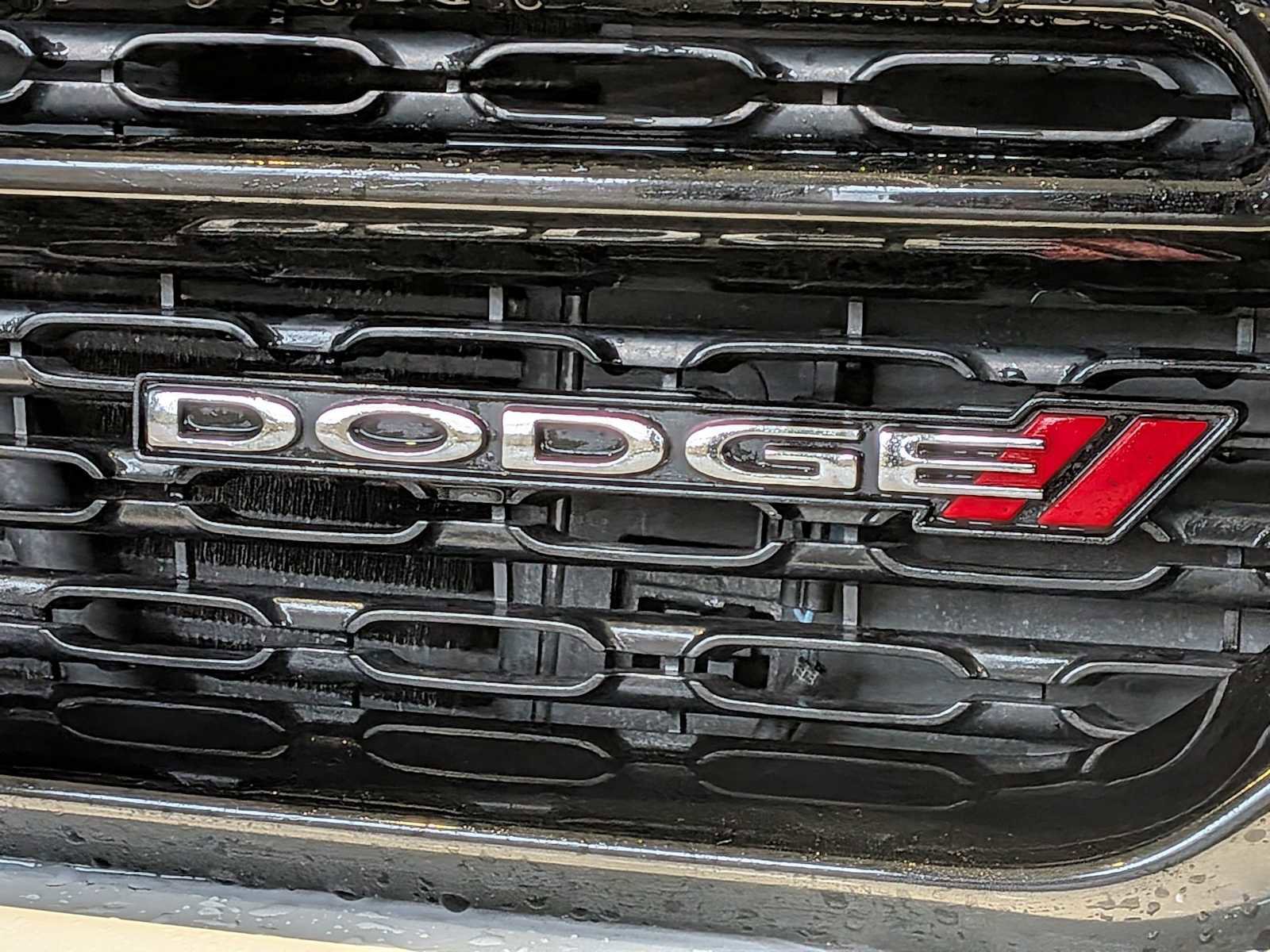 Used 2015 Dodge Durango R/T w/ Technology Group AWD/4WD image 11