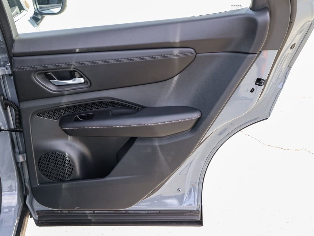 Used 2024 Nissan Ariya FWD image 19