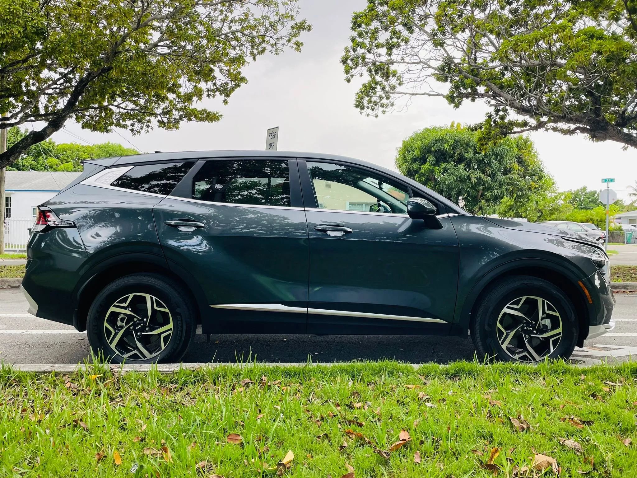 Used 2023 Kia Sportage LX image 6